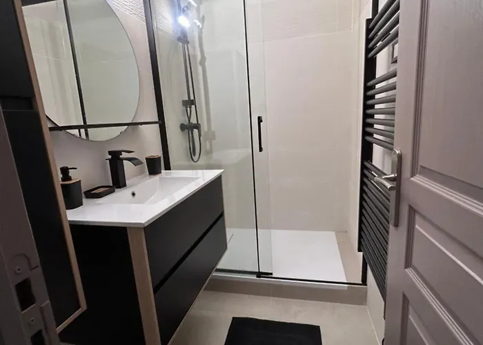 Chaleureux En Centre * Nimes